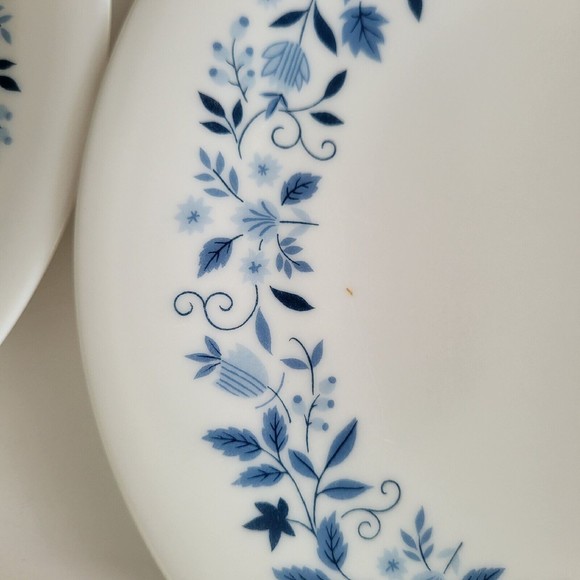 Vintage Oneida Premier Melamine Set of 5 Salad Plates Blue Flowers 7 3/4" Melmac - Picture 3 of 5